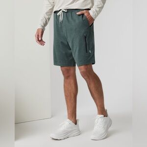 VUORI Sunday Performance Short 8.5” Aspen Heather - LARGE